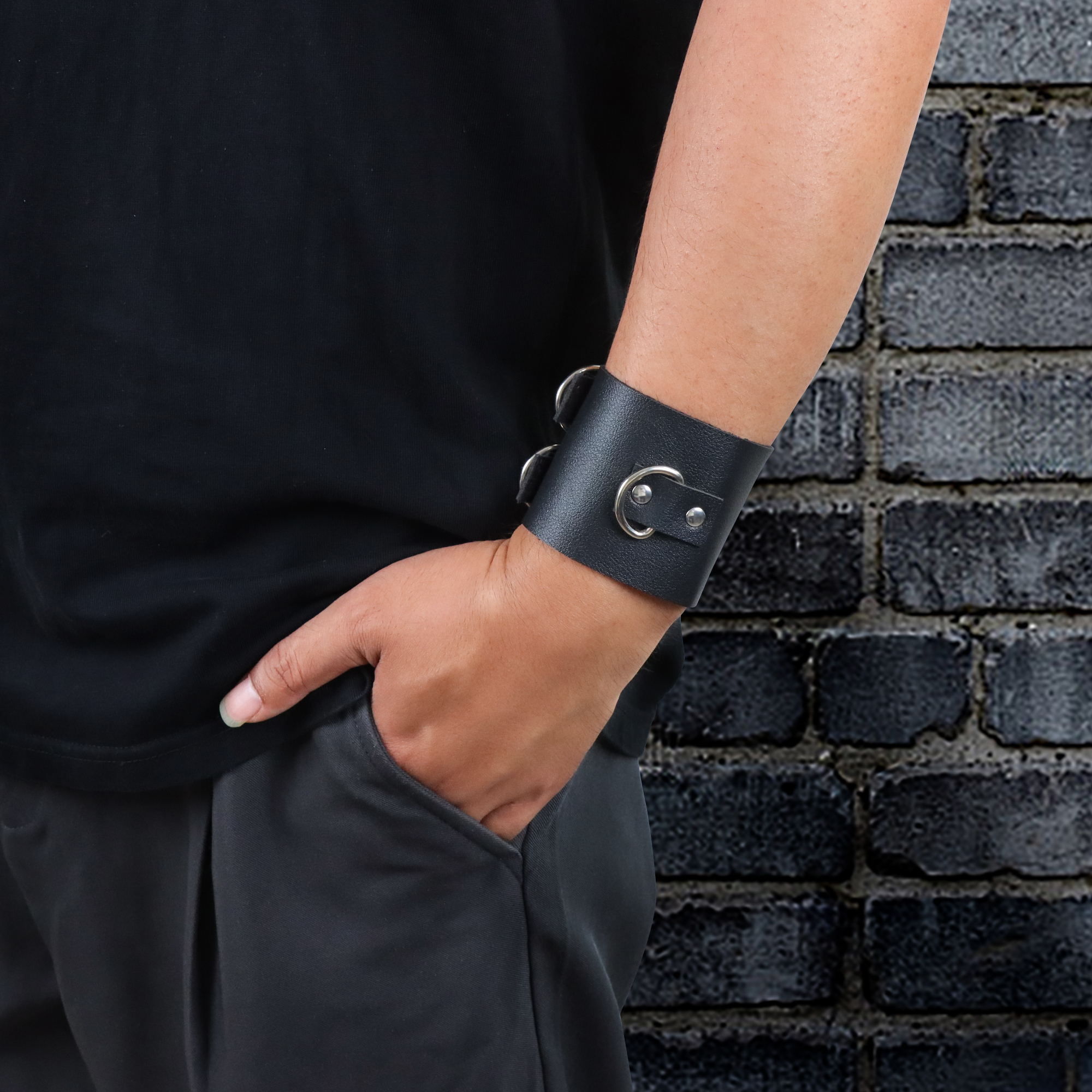 Vintage læderarmbånd armbånd manchet goth metal armbånd skjult spænde justerbar gothic punk armbånd herresmykker: Sort kanon belagt