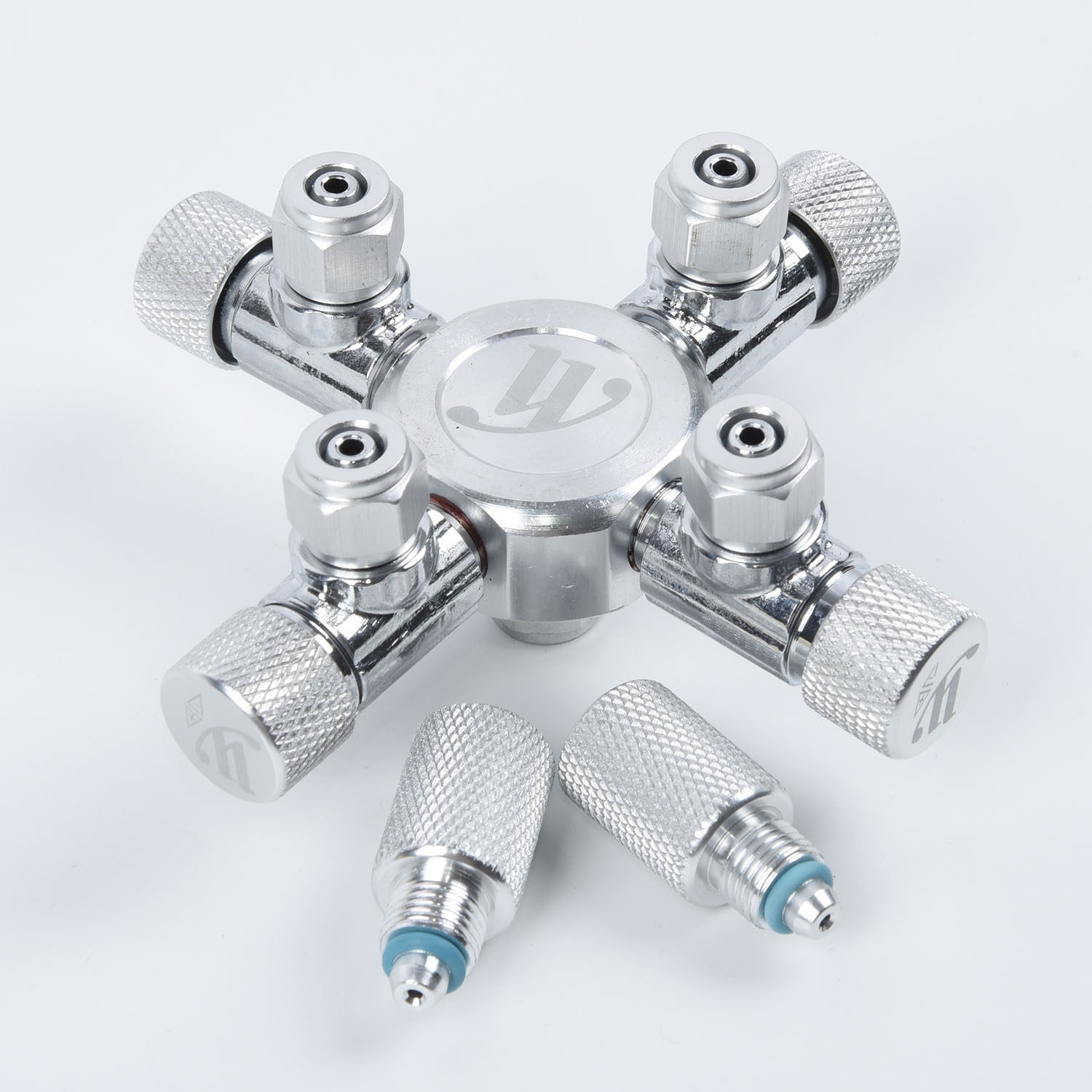 Distributor Aquarium Co2 Splitter Needle Valve Solenoid Regulator W02-02-06 Different Tanks CO2 To Aquariums For Air Line 4 / 6m