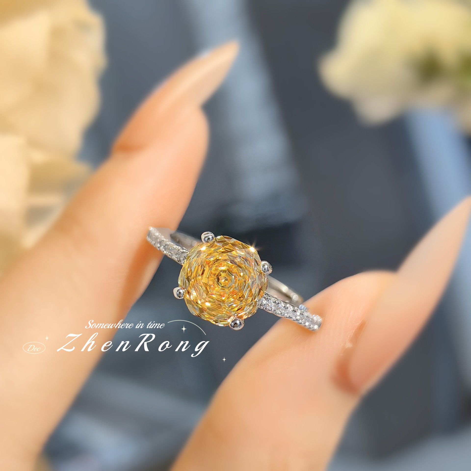 Prachtige rozenbloemvormige hangers met paarse zirkonia, oorbellen, zilverkleurige ringen en sieradensets voor vrouwen.: Verzilverd