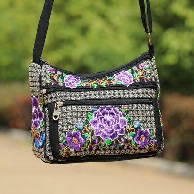 national emrboidery small women shopping handbagsNice bohemian floral prints lady casual shoulder bags All-match canvas bag