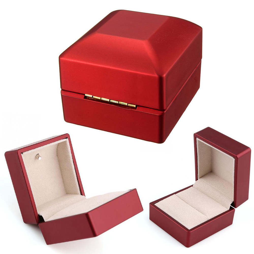 Luxury Ring Leather Box with LED Light Engagement Wedding Rings Case Boxes Red