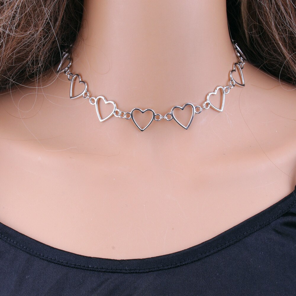 Retro selvagem oco pêssego coração colar senhoras temperamento colar outono e inverno amor simples pescoço corrente ladies selvagem colar