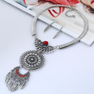 Fashioin colar feminino vintage colares de declaração pingentes bohemia folhas borlas acessórios de jóias: silver red