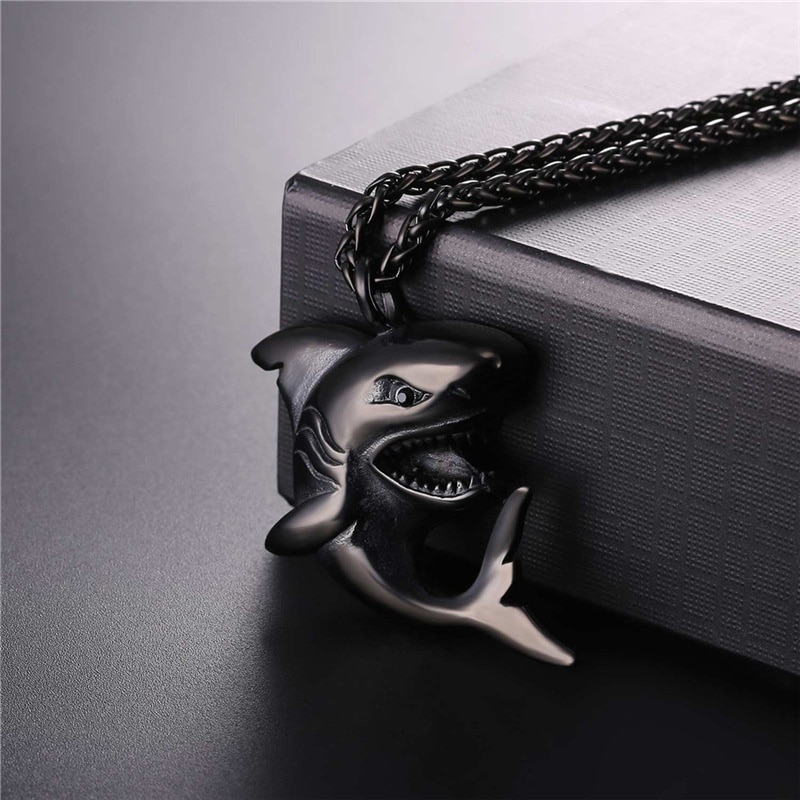 Trendy Animal Shark Pendant Necklace for Men Metal Gold-Plated Shark Necklace Pendant Accessory Party Jewelry