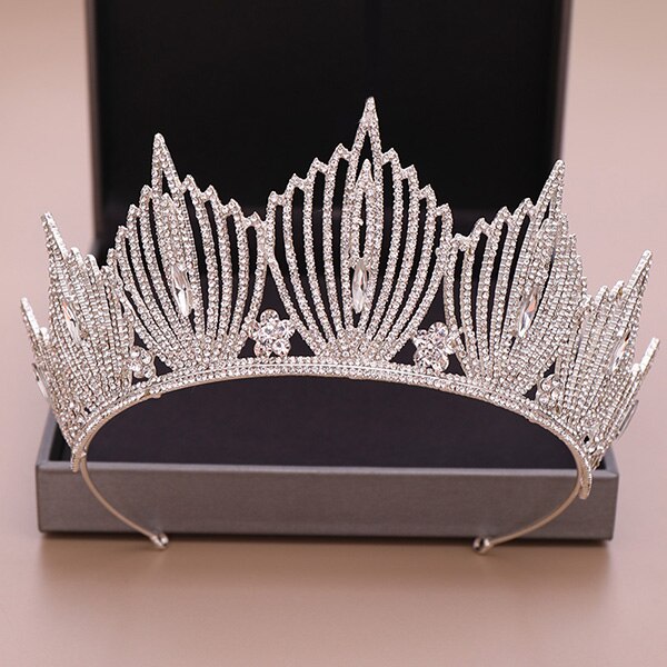 Luxe Crystal Kronen Zilver Goud Grote Tiara Diadems Vrouwen Bridal Pageant Bruiloft Haaraccessoires Koningin Crown Haar Sieraden: Silver