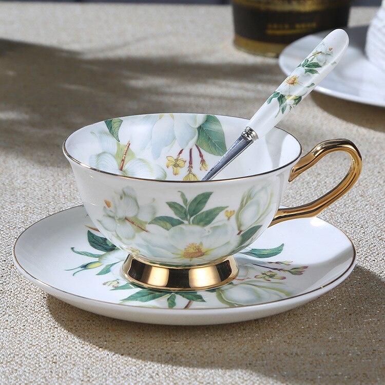 Osso china xícara de café e pires conjunto europeu inglês tarde: camellia
