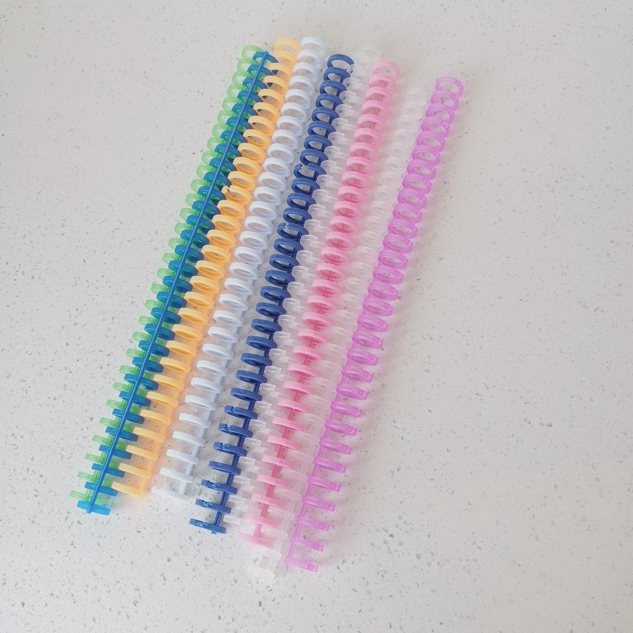 12mm reliure anneau anneau boucle reliure bande perforée machine A4 / 30 trou B5 / 26 trou document en plastique feuille mobile papier chaîne