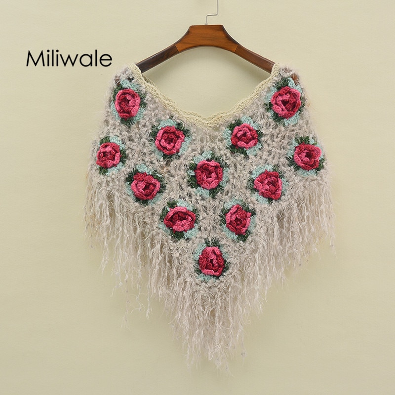 Herfst Winter Vrouwen Poncho Cape Handgemaakte Gehaakte Hollowout Lady Trui Wrap Sjaals Kwastje Mode Feme Cape