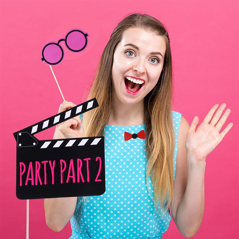 22Pcs Photo Prop Set Handheld Wedding Party Photo Prop Selfie Props