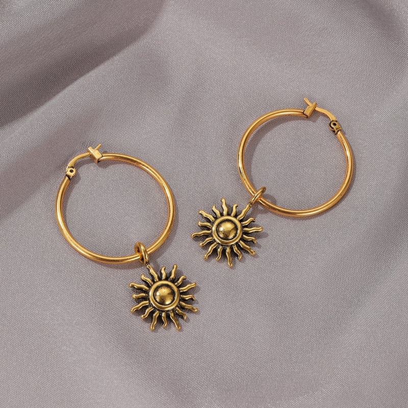 Vintage pequeno sol flor pingente brincos ouro prata cor hoop huggie brincos círculo redondo anel de orelha borla jóias coreano