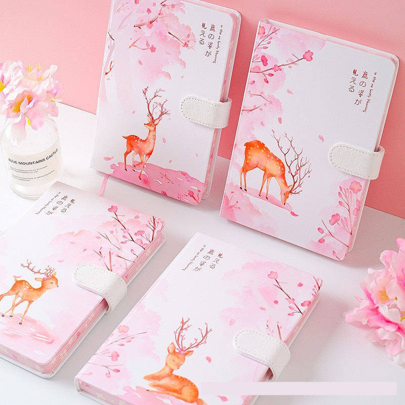 Kawaii tidsskrift  a5 rosa elg hjort notatbok rutenett prikk blank tegning daglig ukeplanlegger dagsorden skolemateriell skrivesaker