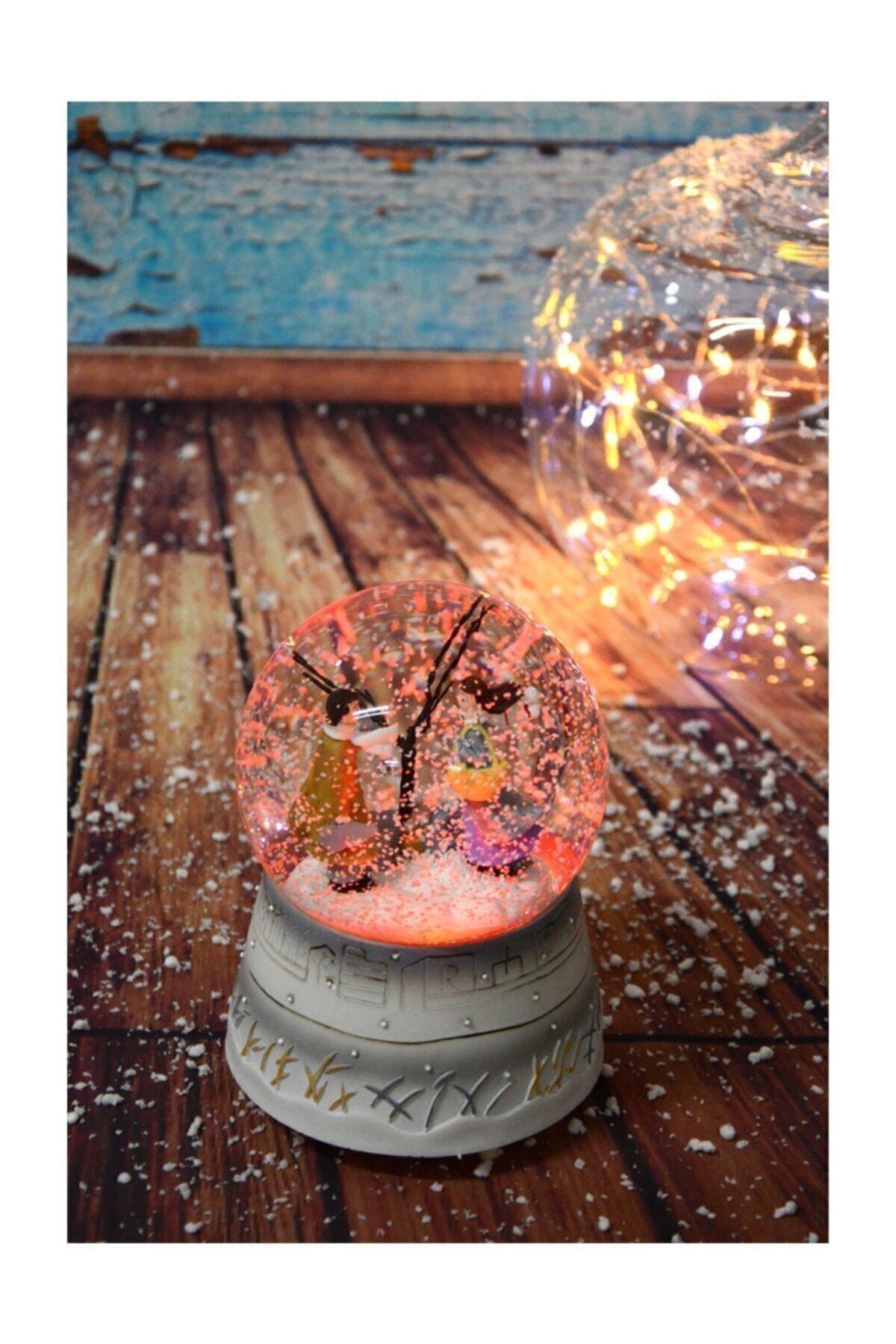 Illuminated Oversized Snow Globe Souvenir Snow Blowing Glass Globe Glass Crystal Balls Magnetic Spheres