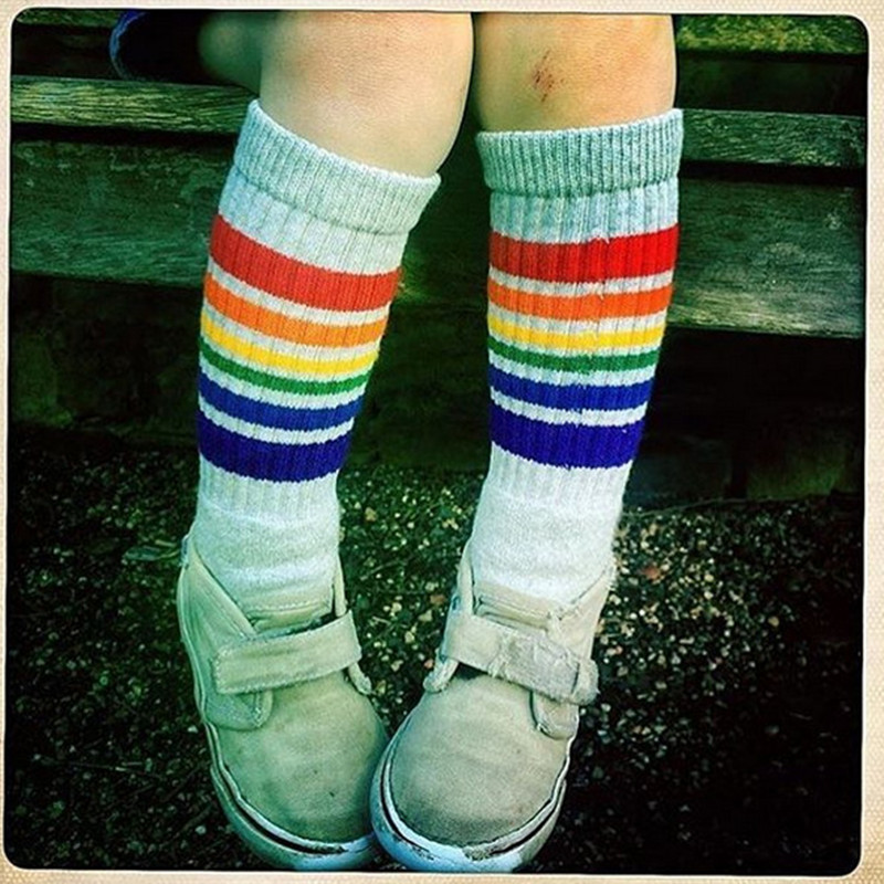 Regenbogen Kinder Kniestrümpfe Baumwolle Lange Student Schule Socken Mädchen Jungen Gestreiften Socken Weiß Familie Sox Dicke Kinder Schuhe