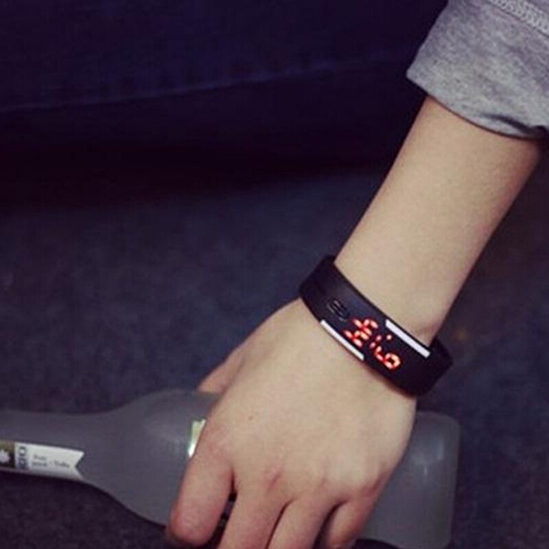Silicone LED Sport numérique Bracelet montres Fitness décontracté électronique Bracelet hommes femmes garçons filles montre horloge enfants enfants
