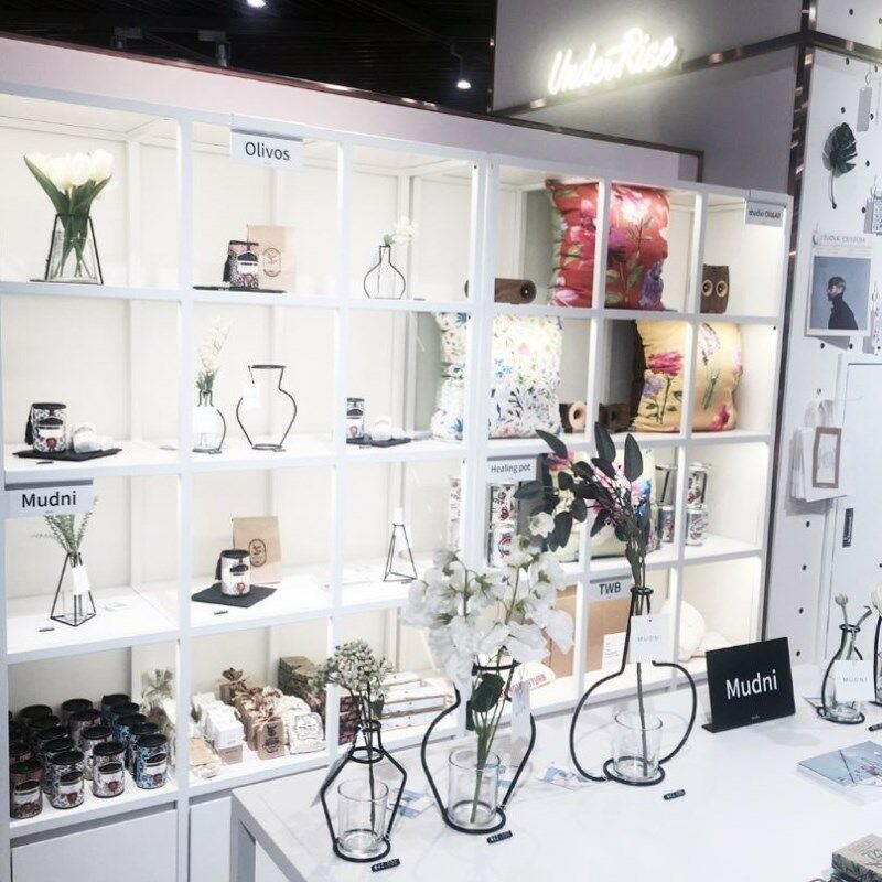 Jarrón nórdico minimalista abstracto, líneas negras, florero de hierro, florero de flores secas