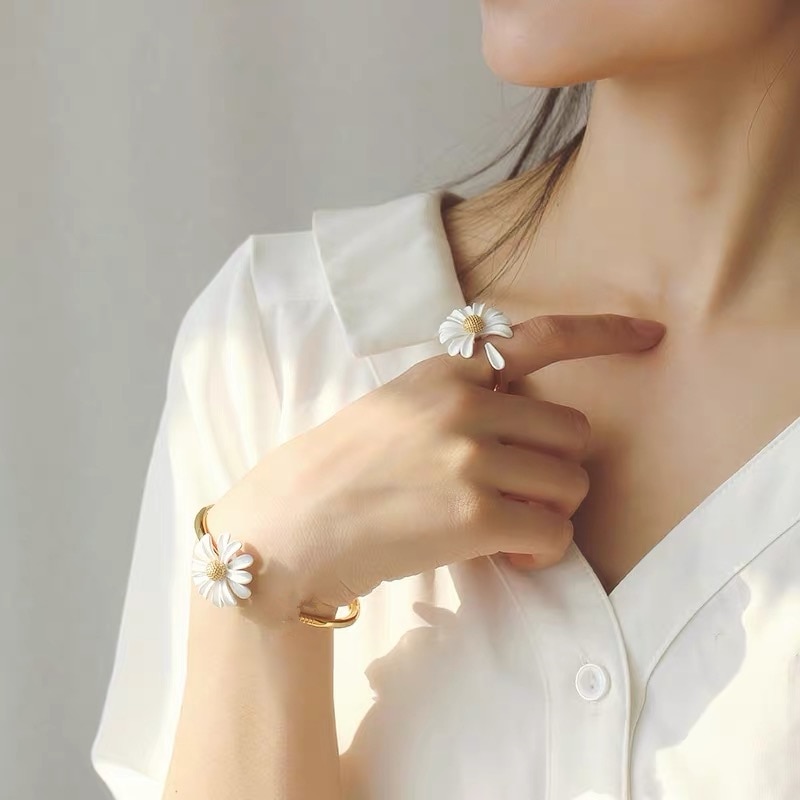 AOMU corée chaude petite marguerite fleur anneaux ouverts pour les femmes blanc peinture bague de mariage bijoux de