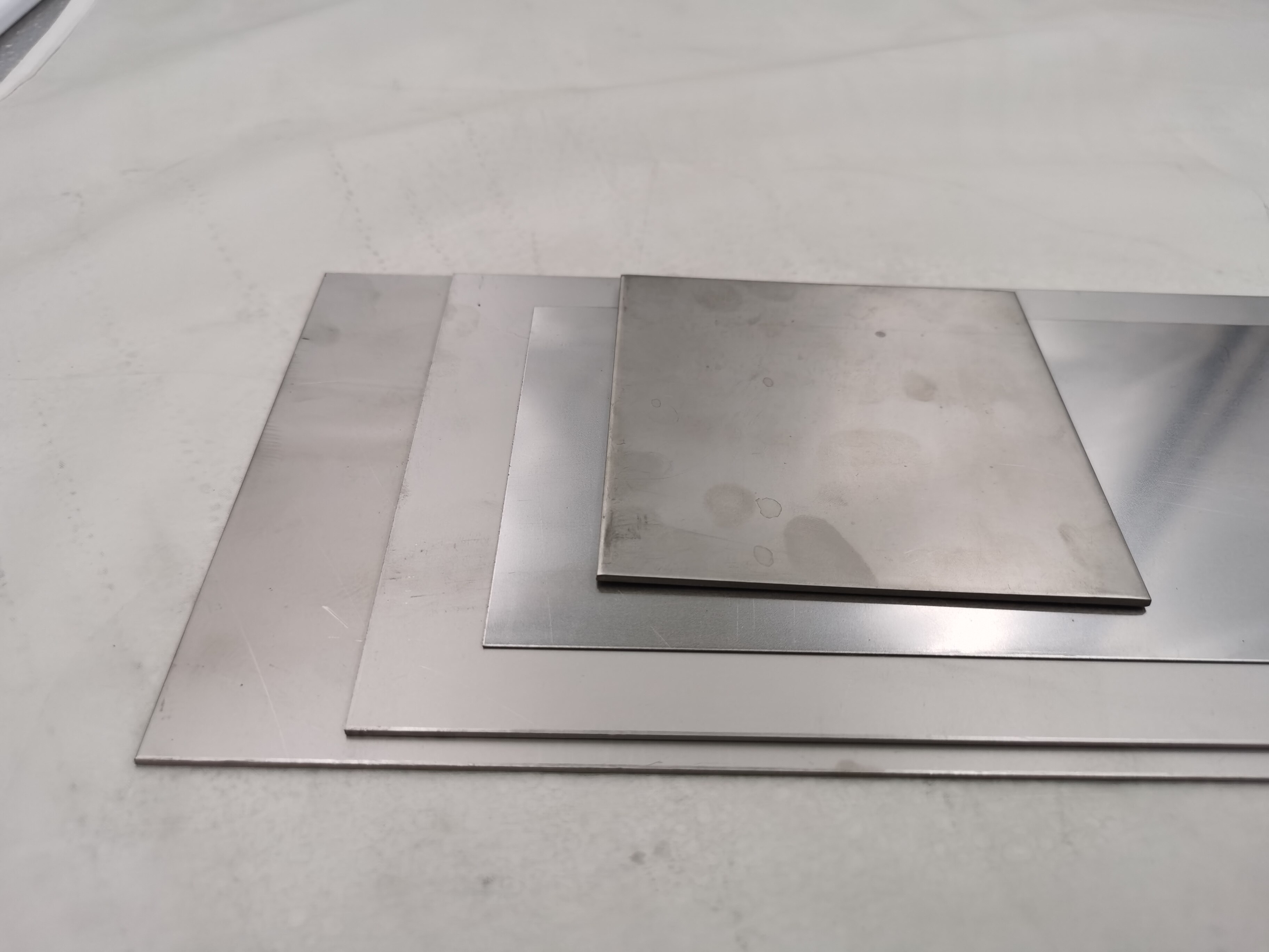 4 stk  gr5 titaniumlegeringsplade ti ark 2*100*100mm 6al-4v til diy oem metalbearbejdningsforsyninger