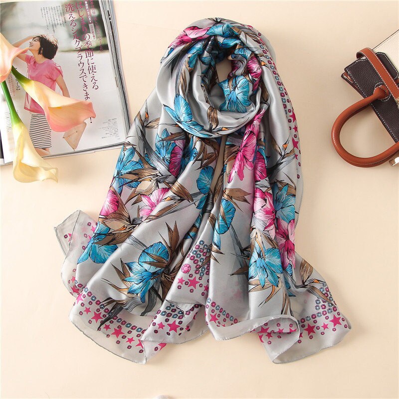 Stil kvinnor strand vacker blomma fin sjal siden dam höst och vinter populärt tryck scarves hijab