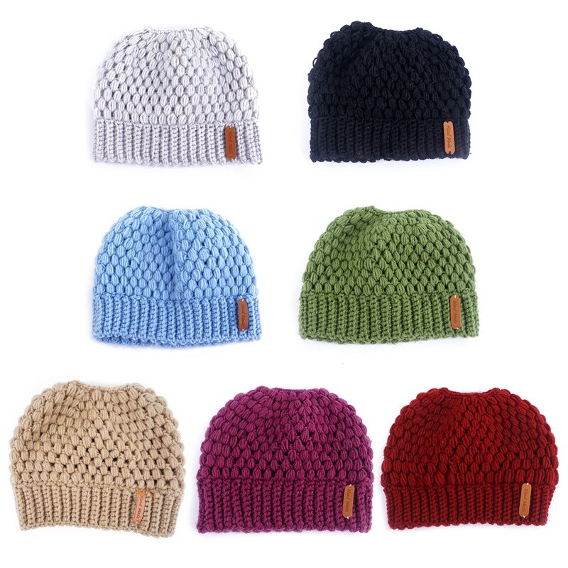 Winter gebreide mutsen winter dames muts dames meisjes stretch gebreide muts met label rommelige knot paardenstaart muts met gaten warme mutsen mutsen
