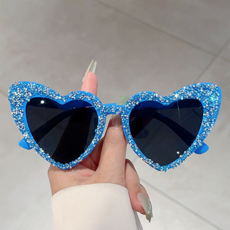Óculos de sol vintage em forma de coração com strass para mulheres, óculos de sol novos originais, tons decorativos da moda, 2024