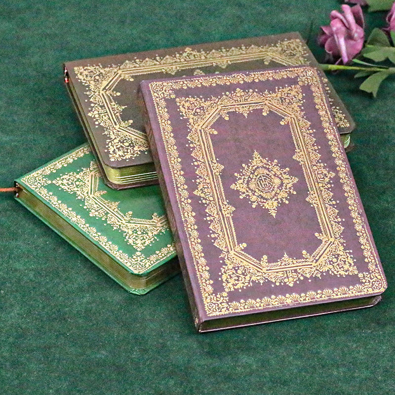 Retro bronzing notebook notebook European style diary thick A5 super thick Korean notepad middle school student stationery