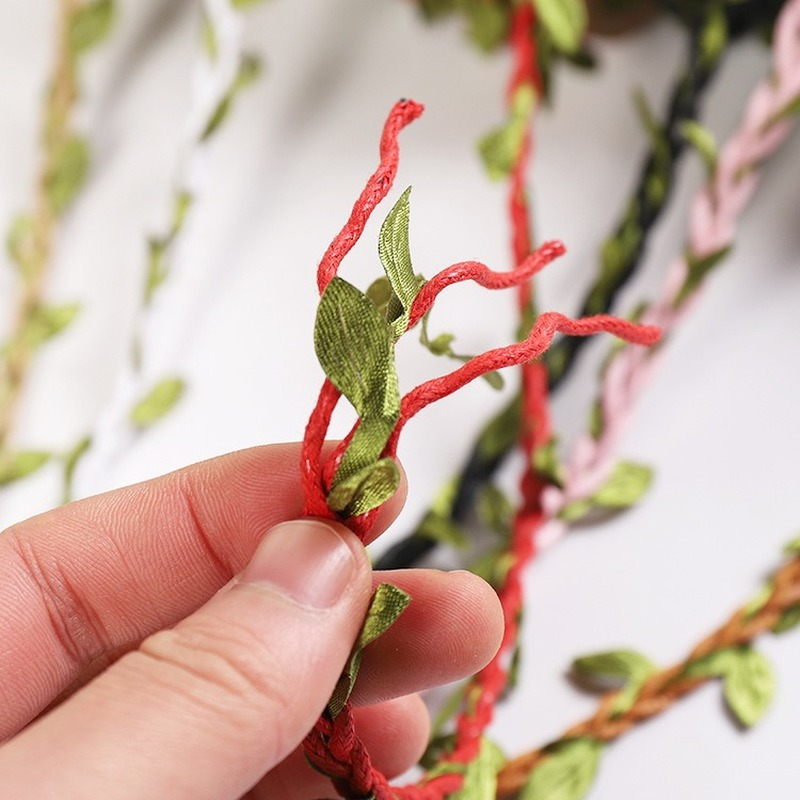 5 meter naturligt jutegarn säckvävsband med konstgjorda vinblad för bröllop, hem och trädgård