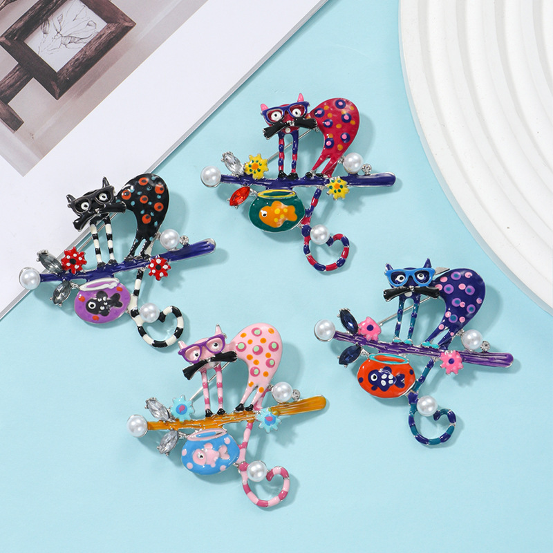 Cartoon Color Cat Enamel Brooch Cute Funny Animal Metal Badge Lapel Pin Suit Dress Jewelry Accessories For Friends