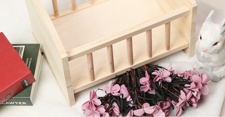 Neonatal photography props baby baby photo photo of the one-month-old wooden bed is a retro old props