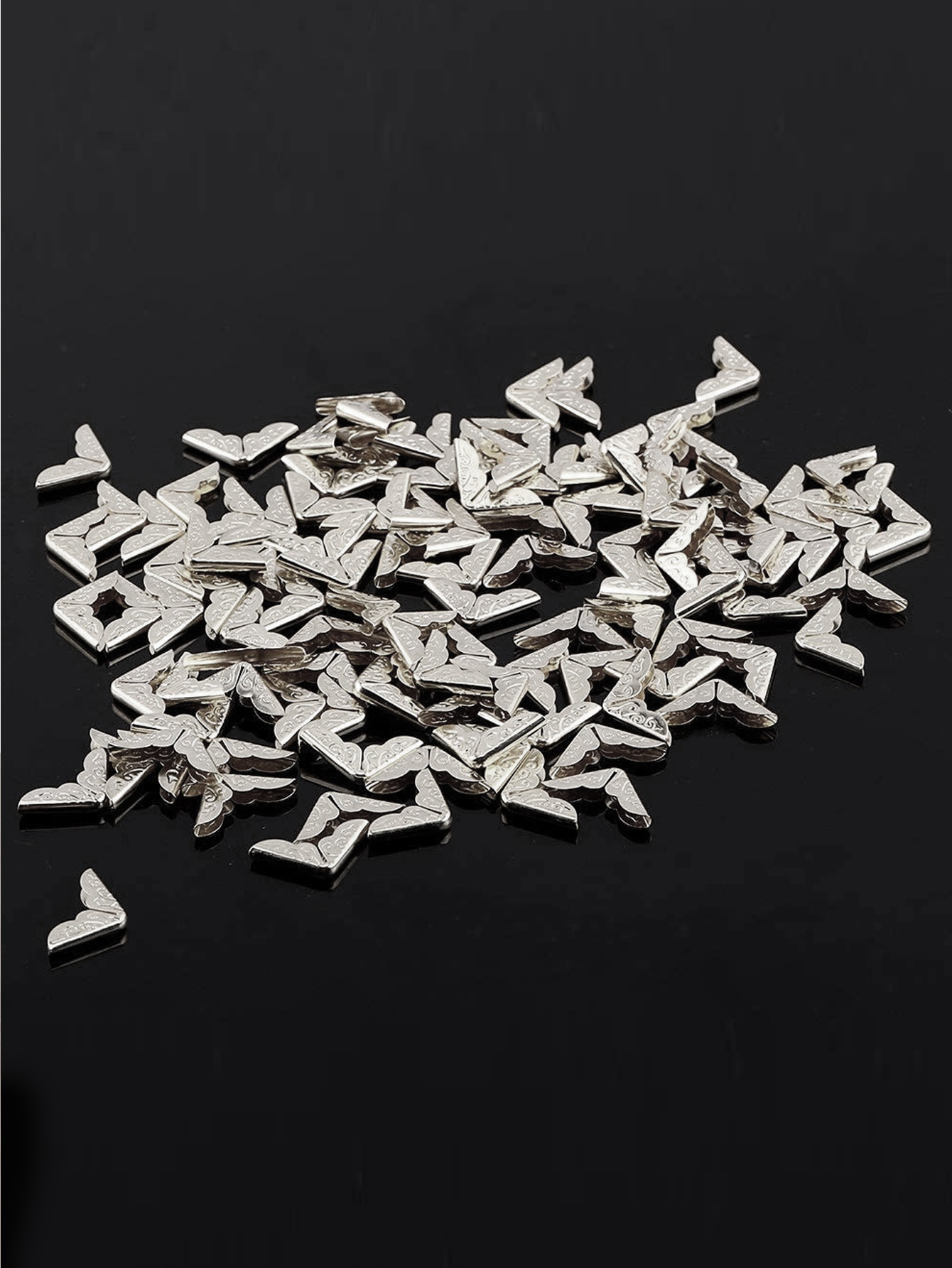50pcs Vintage Book Corner Protector, Triangle Protection Edge Protector Mat Suitable for Album Menu Notebook Folder