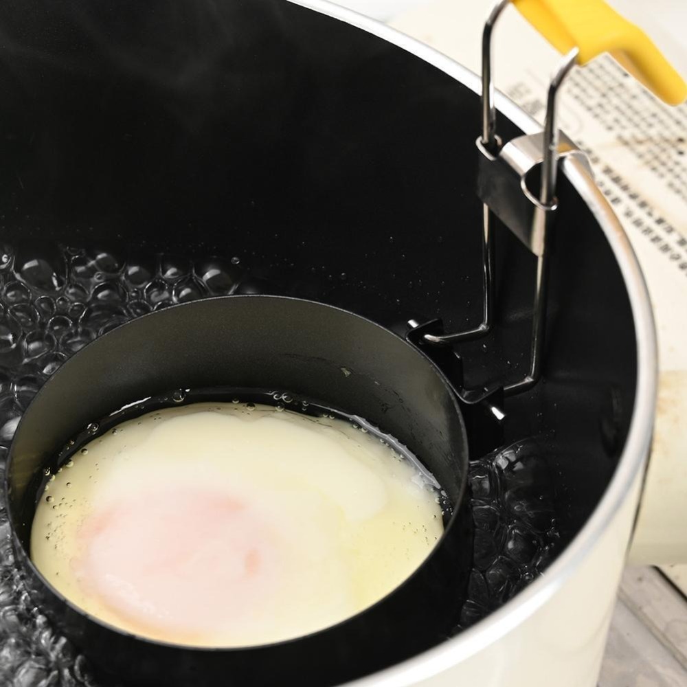 1/2Pcs Reusable Egg Steamer Cooking Spoon for Perfect Boiled Eggs Cooking Accessories Stainless Steel Egg Cooker Anti-scald