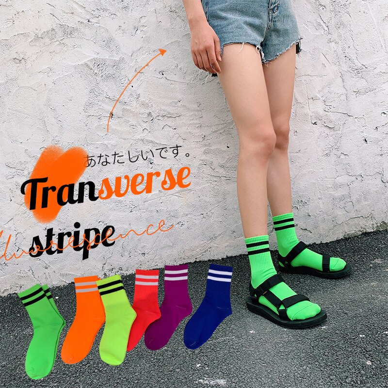 Stilig ren farge klassiske striper casual neon sokker kvinner harajuku fluorescens grønne korte sokker vinter bomull sokker unisex