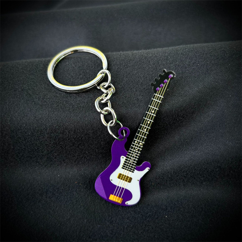 LLavero de guitarra nueva, bonito llavero de acero inoxidable con bajo para hombre y mujer, colgante para bolso, accesorios para llavero de coche, para amantes de la música 2023