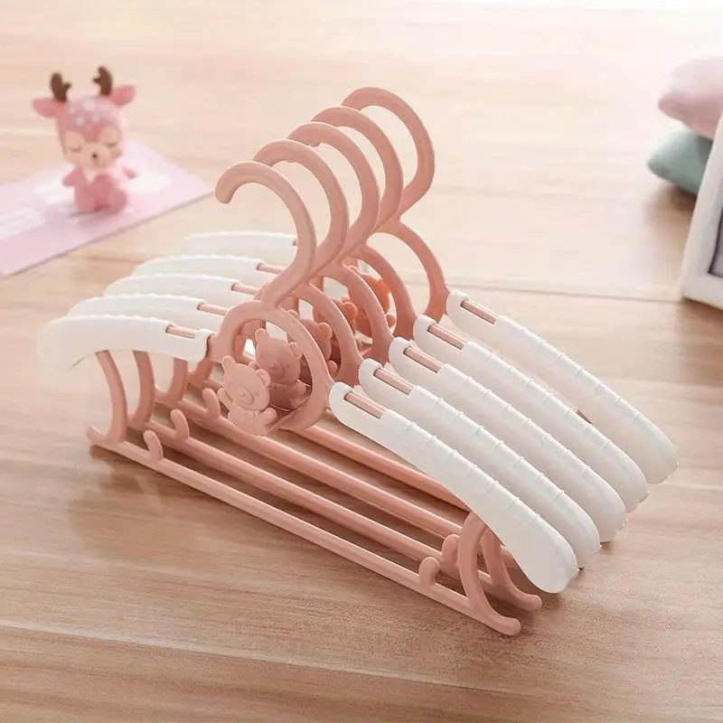 5 stks Telescopische Baby Hangers Kleding Organizer Closet antislip Kids Kleerhanger Garderobe Opslag Droogrekken Ruimtebesparend Hang