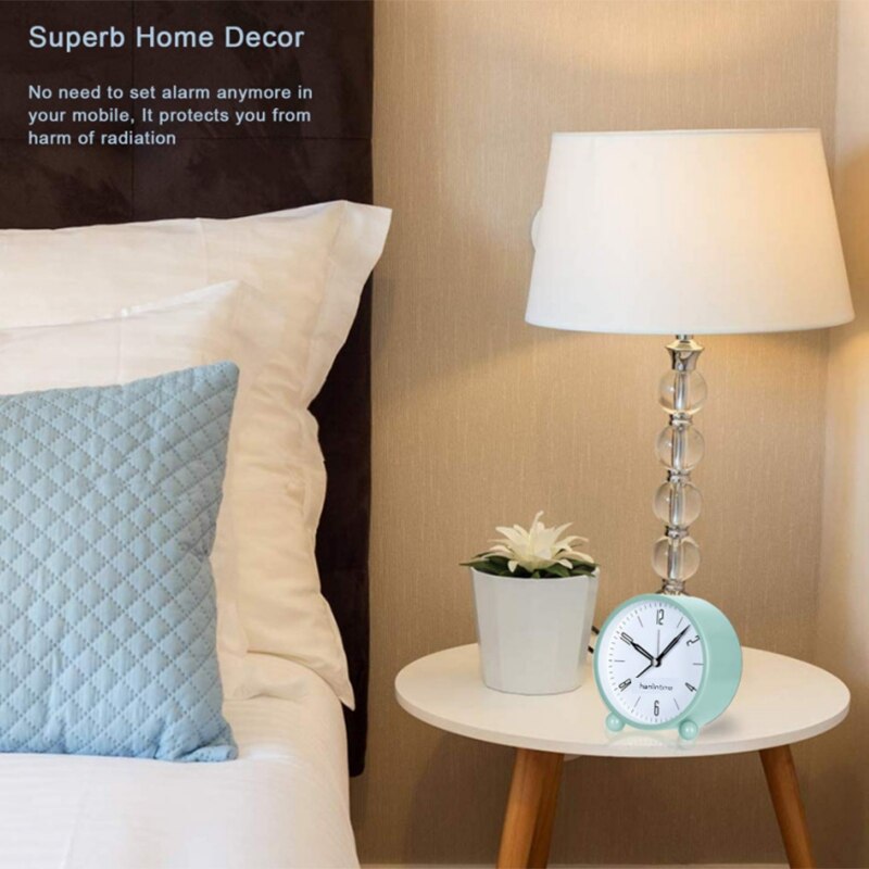 Alarm Clock, Analog Alarm Clock No Ticking with Snooze for Heavy Sleepers, Battery Operated and Light Function, Super Silent Ala