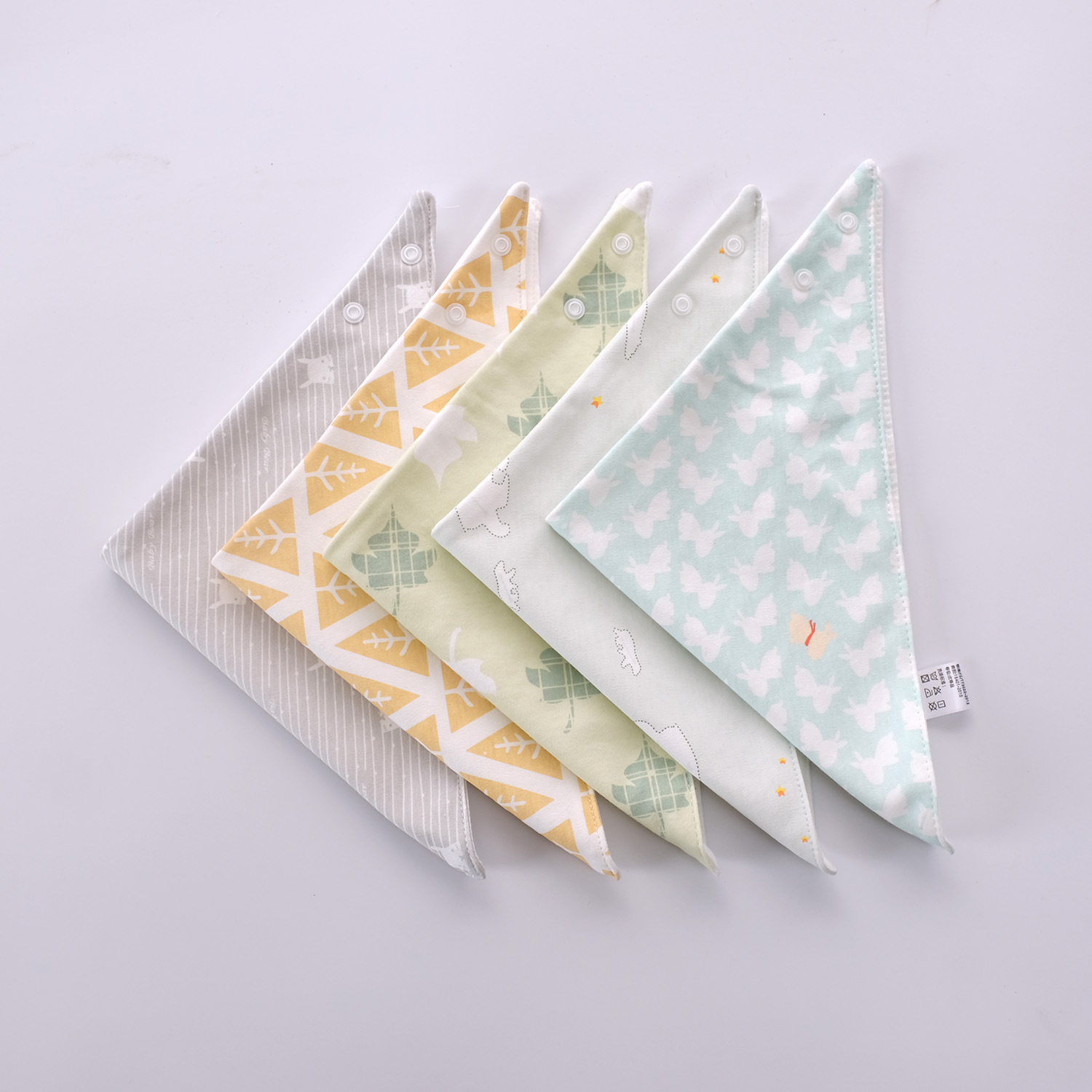 niemowlę śliniaczki trójkąt podwójnie miękki bawełna kreskówka wydrukować ślina ręcznik absorbent karmienie Fartuch Bandana szalik bzdurzyć dla chłopiec dziewczyny rzeczy