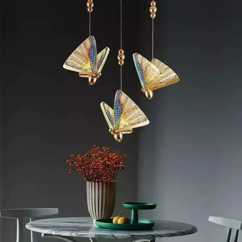 Luces colgantes de noche nórdicas, lámpara colgante Woonkamer, decoración del hogar, candelabros creativos de lujo modernos, lámparas de mariposa roja de red estéticas