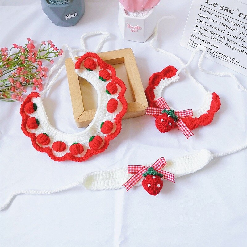 Strawberry Crochet Cat Collar Woolen Dog Bandana Bowknot Pet Necklace Manual Kitty Scarf Cute Cat Accessories Yorkie Chihuahua