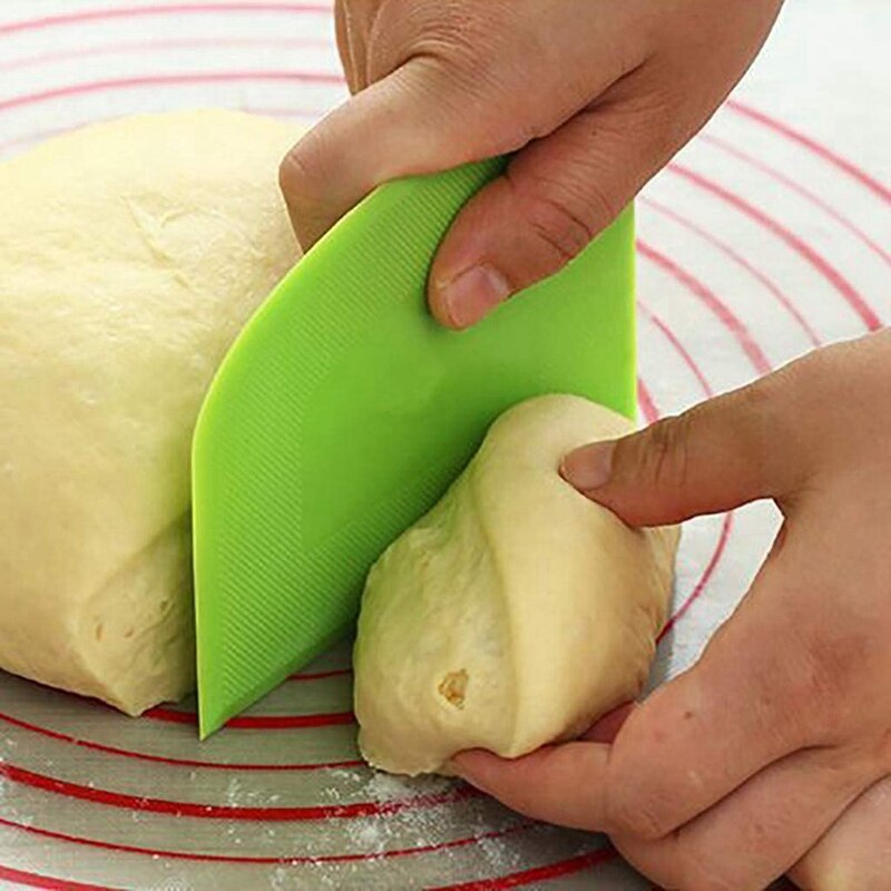 2 Pieces Dough Scraper Bowl Scraper Food-Safe Plastic Dough Cutter Flexible Plastic Scraper Practical Bench Scraper