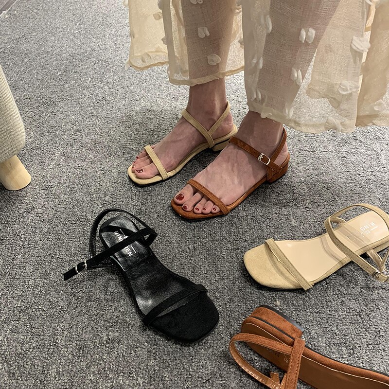 Eoeodoit sommar låga klackar sandal kort casual dagliga sandaler öppen tå skor kvinnor rom sandaler