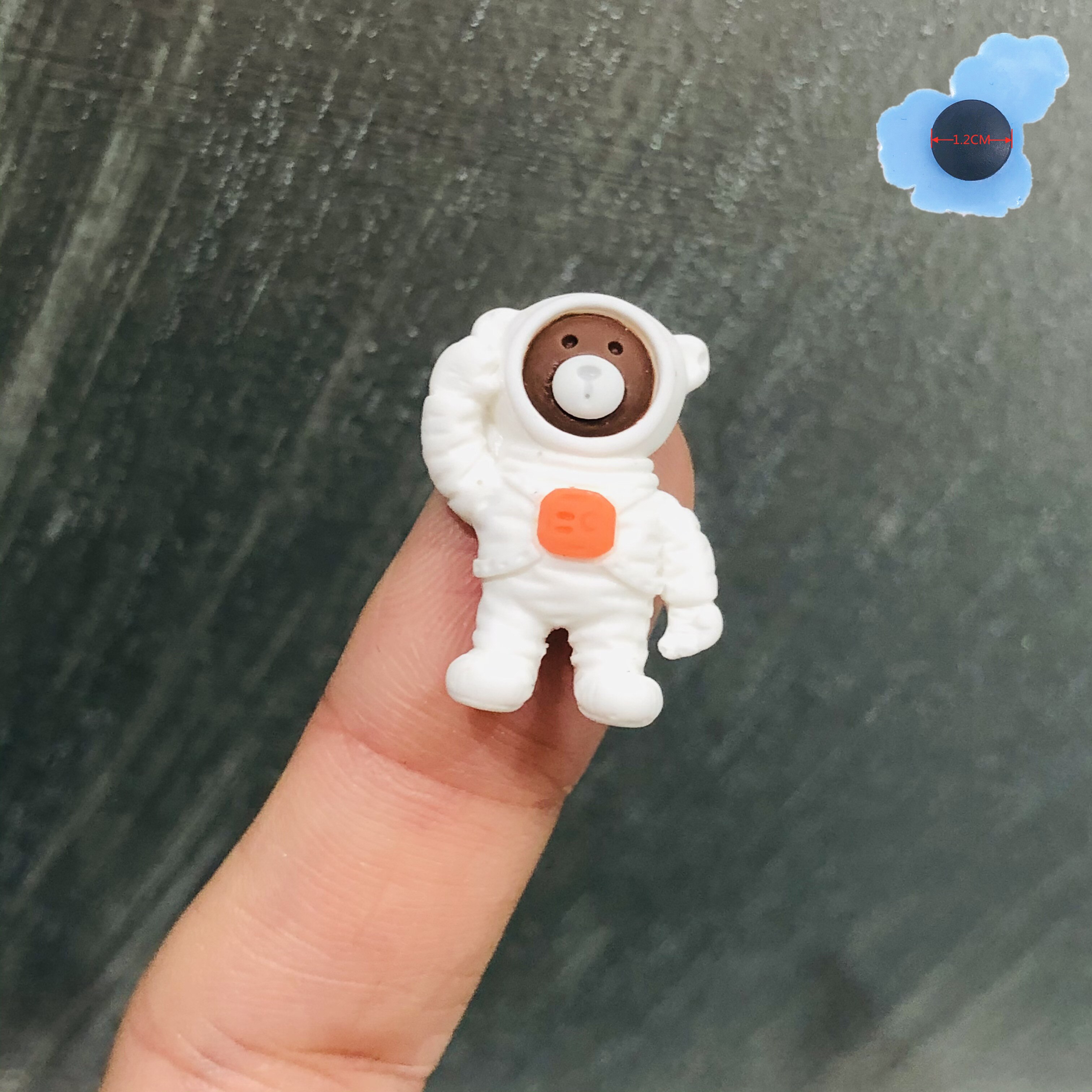Bonne 1 PIÈCES Fusée Astronaute Enfants Chaussures Accessoires Résine Charmes De Chaussures Pour Garçons Filles D'anniversaire: GRIS
