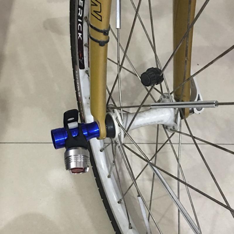 Bicycle Hub Quick Release Wheel Axis Front Wheel Lamp Holder Cycling Bike Extender Bicycle Hubs Lamp Holder Light Mount Cycling