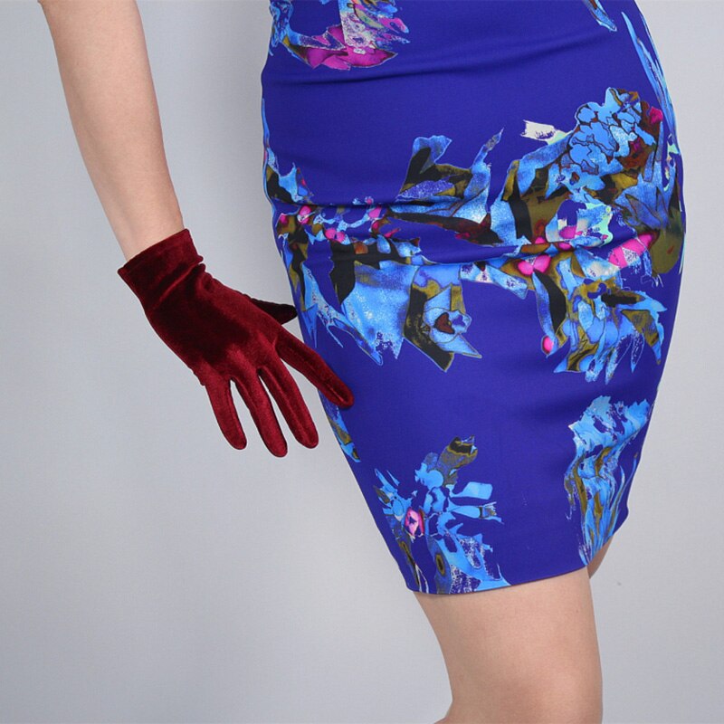 Eleganti guanti da sera in velluto dorato femminile guanti invernali sottili a dito pieno 43cm lunghi Sexy neri elastici caldi guanti da guida H47: 21cm Red