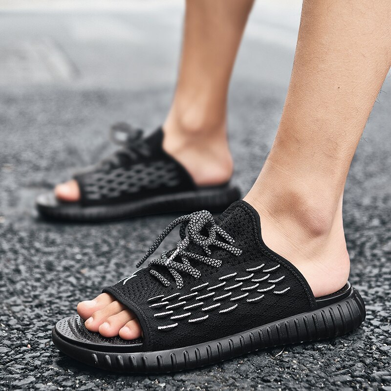 Men Slip on red Gladiator Slippers Men Designers Comfortable Beach Sandals Male Super Cool Mule shoe Men Sandals Canvas