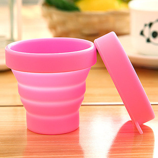 Sammenklappelig silikone kop rejse camping kop udvidelig drikke kop sæt folde krus med låg camping krus med låg: Rose