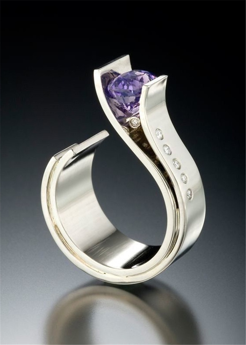 Elegante Eenvoudige Moderne Paarse Kristallen Zirkoon Gebogen Ring voor Vrouwen Bruid Party Bijoux Engagement Bruiloft Sieraden