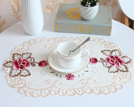 Oval spetsbroderi bord bordsunderlägg underlägg tyg kopp fat teunderlägg jul bordstablett doily kök bröllopstillbehör: Beige 1