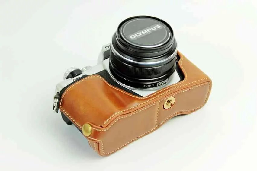 PU Leather Half Case Grip for Olympus OM-D OMD E-M10 Mark II EM10II EM10 M2 Camera Battery Opening