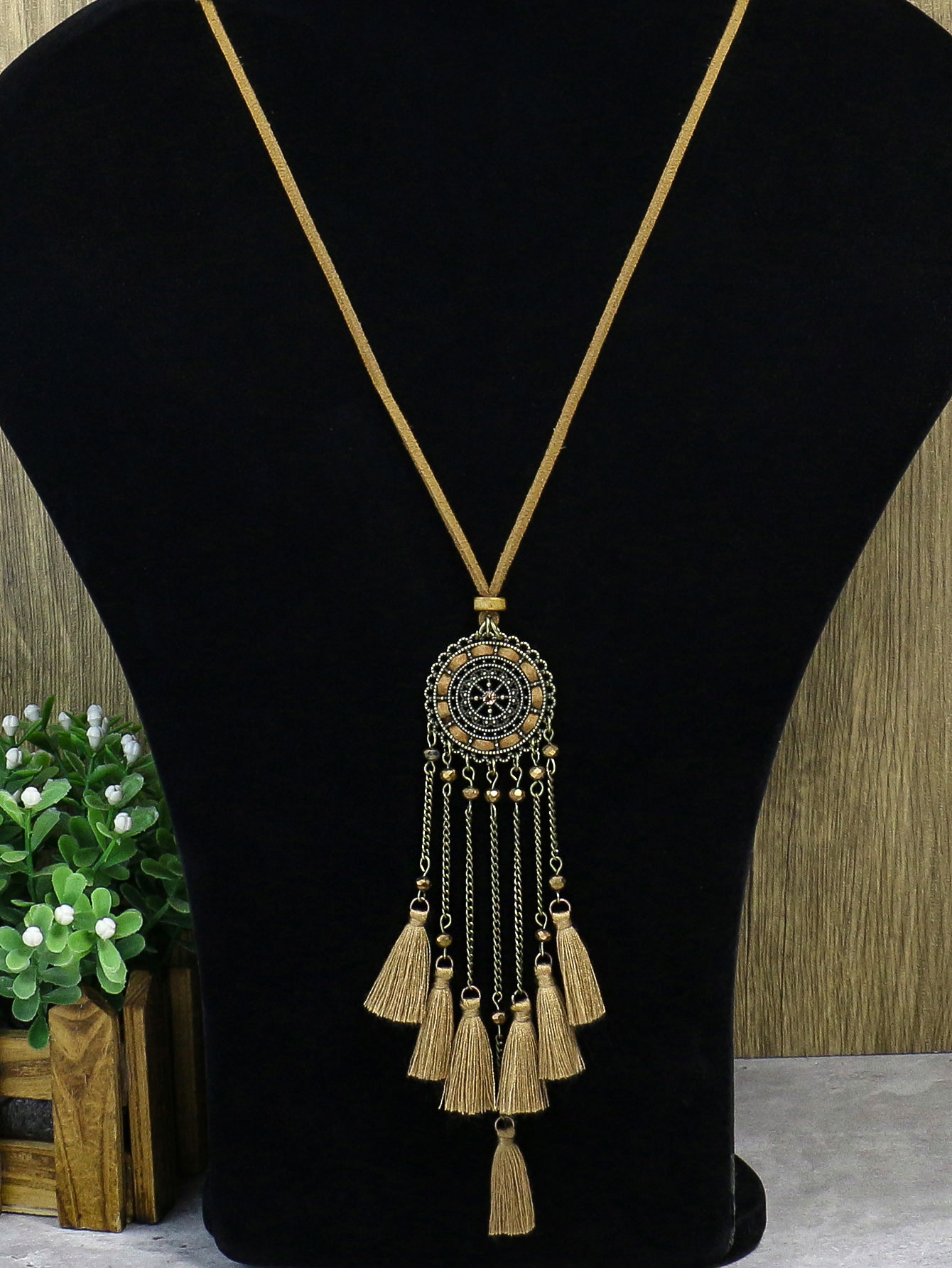 Collar largo de estilo étnico Vintage para mujer, cadena de Metal, collar con borla y rueda, vacaciones diarias para mujer, puede usar: Color dorado