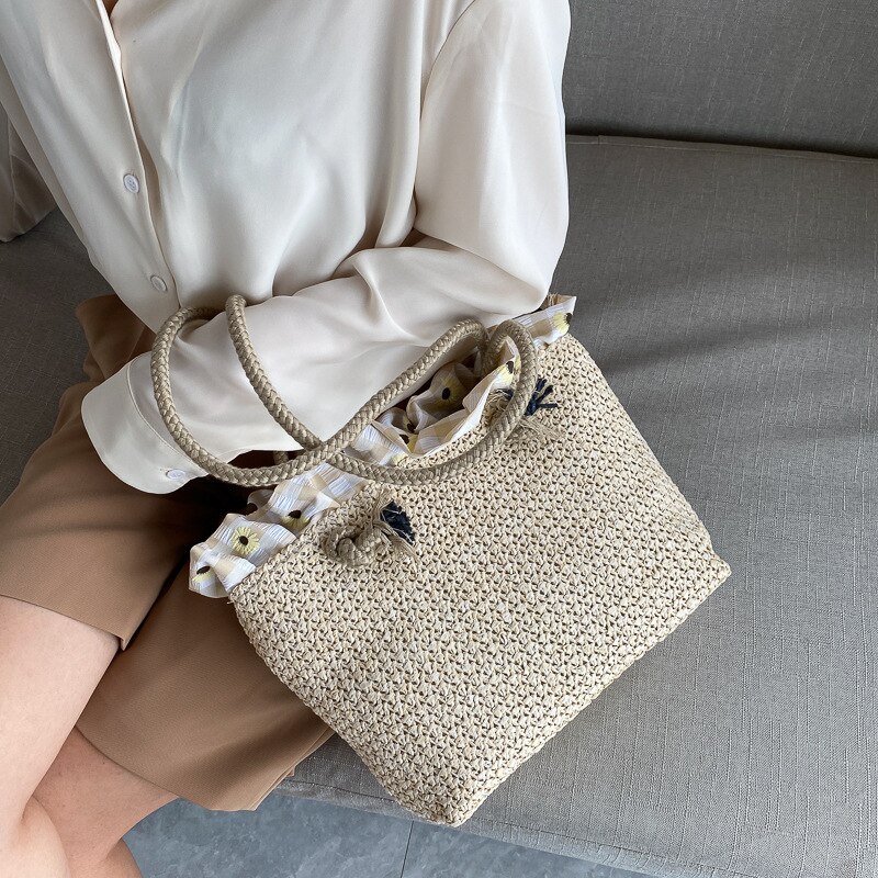 Shoulder bag summer straw woven bag female Korean leisure wild woven bag large capacity vacation messenger bag