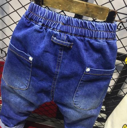 Märke barnkläder pojke enfärgade jeans blå enkla jeans lämpliga för barn 2-6 år